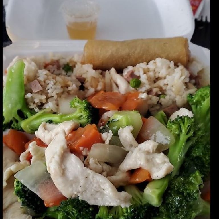 Lemon Chicken Delights: Chinese Cuisine Highlight